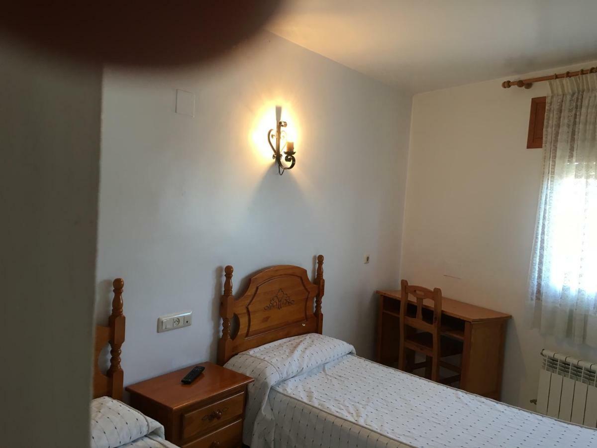 Posada Manolon Santa Cruz de Moya Ngoại thất bức ảnh